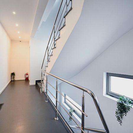 Urban Elegance - Stylish Central Accommodation Бухарест Экстерьер фото