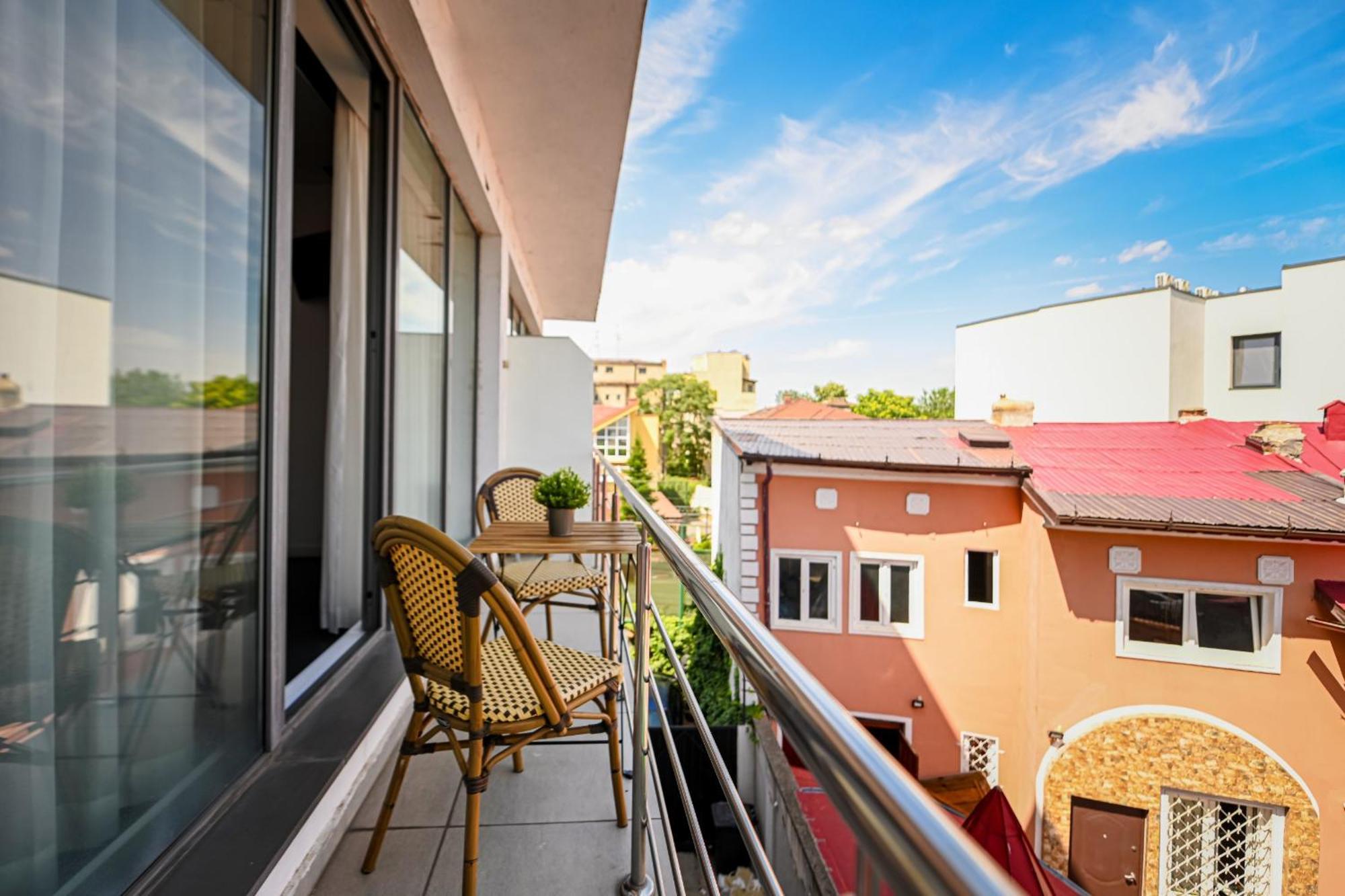 Urban Elegance - Stylish Central Accommodation Бухарест Экстерьер фото