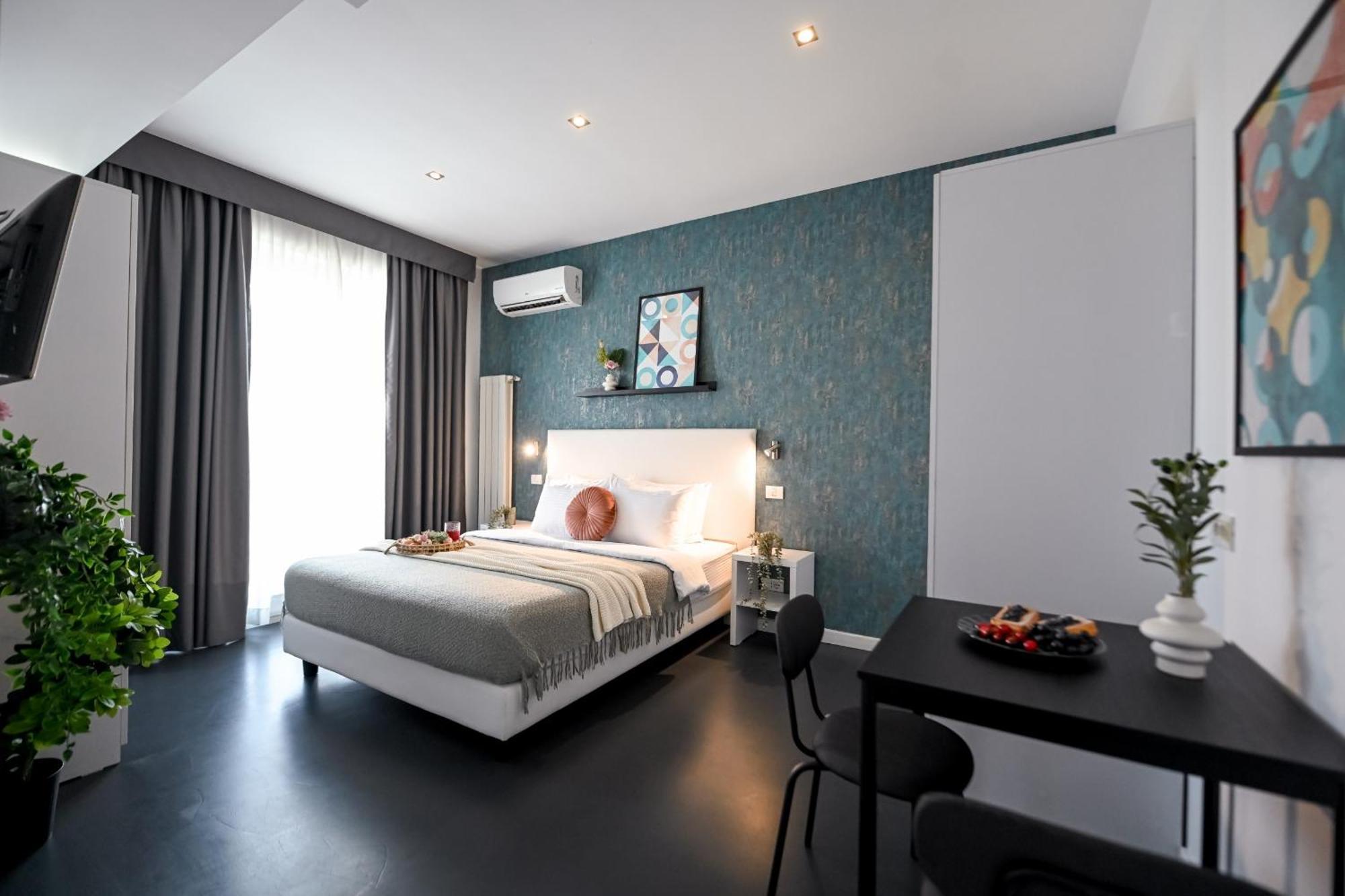 Urban Elegance - Stylish Central Accommodation Бухарест Номер фото