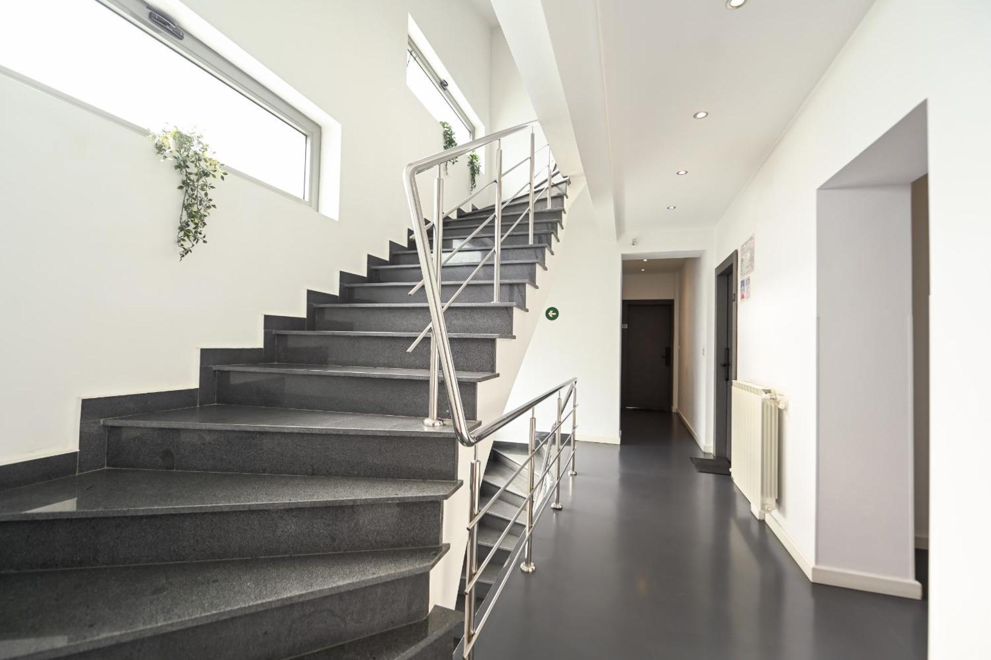 Urban Elegance - Stylish Central Accommodation Бухарест Экстерьер фото